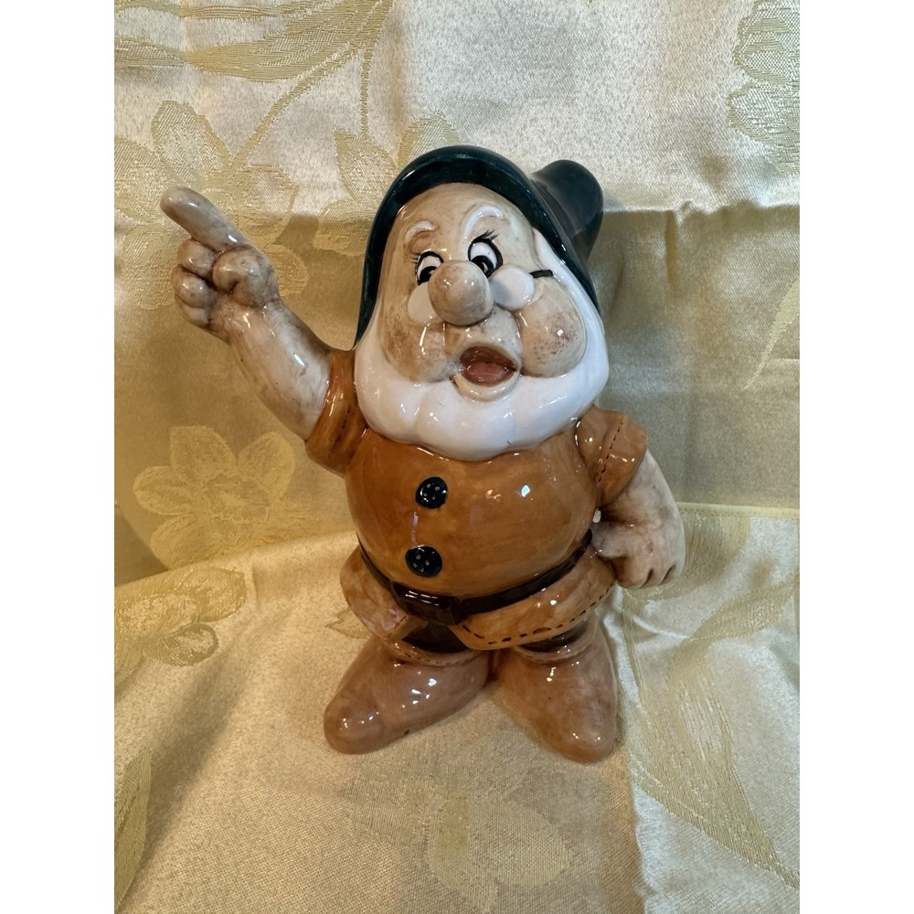 Walt Disney Doc Snow White Dwarf Hand Painted Ceramic Figurine Evan Shaw? VTG